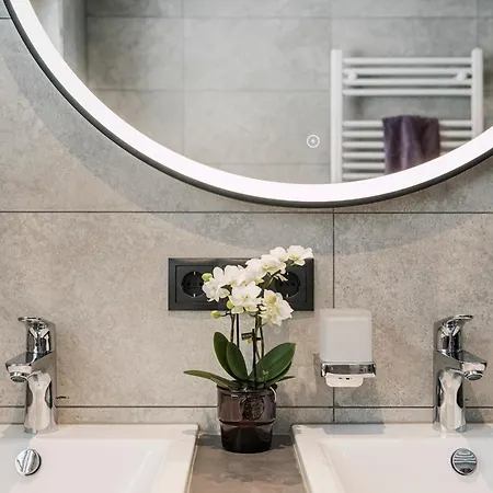 Evelyn Апартаменти *