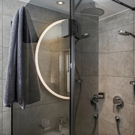 Evelyn Апартаменти Тукс