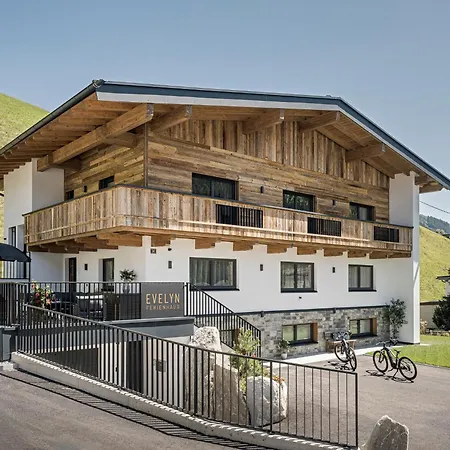 Апартаменти Evelyn