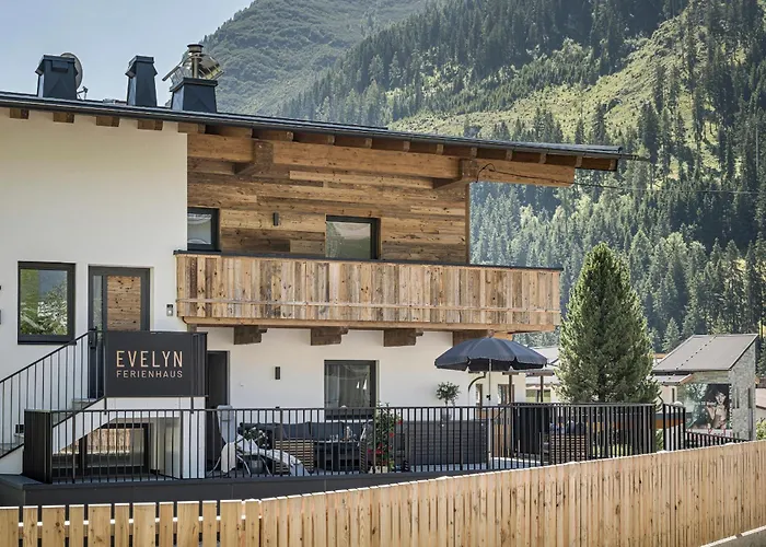 Evelyn Lejlighed Tux